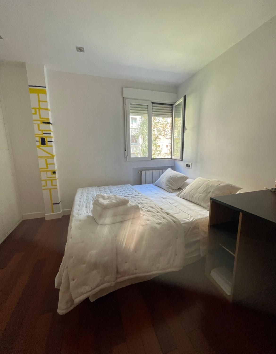 Habitacion Amplia Con Bano A 5 Min Retiro Madrid Exterior foto